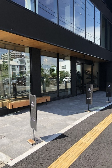 ブロッサムBグリーン 1階ショップフロント