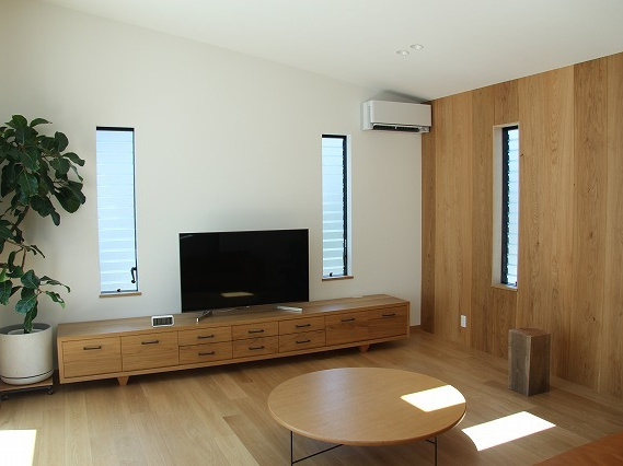 河原の家 リビング写真